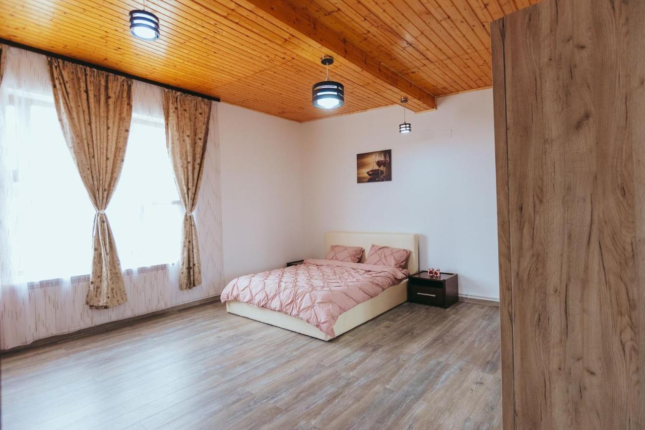 Casa Selly Hotel Tulcea Ngoại thất bức ảnh