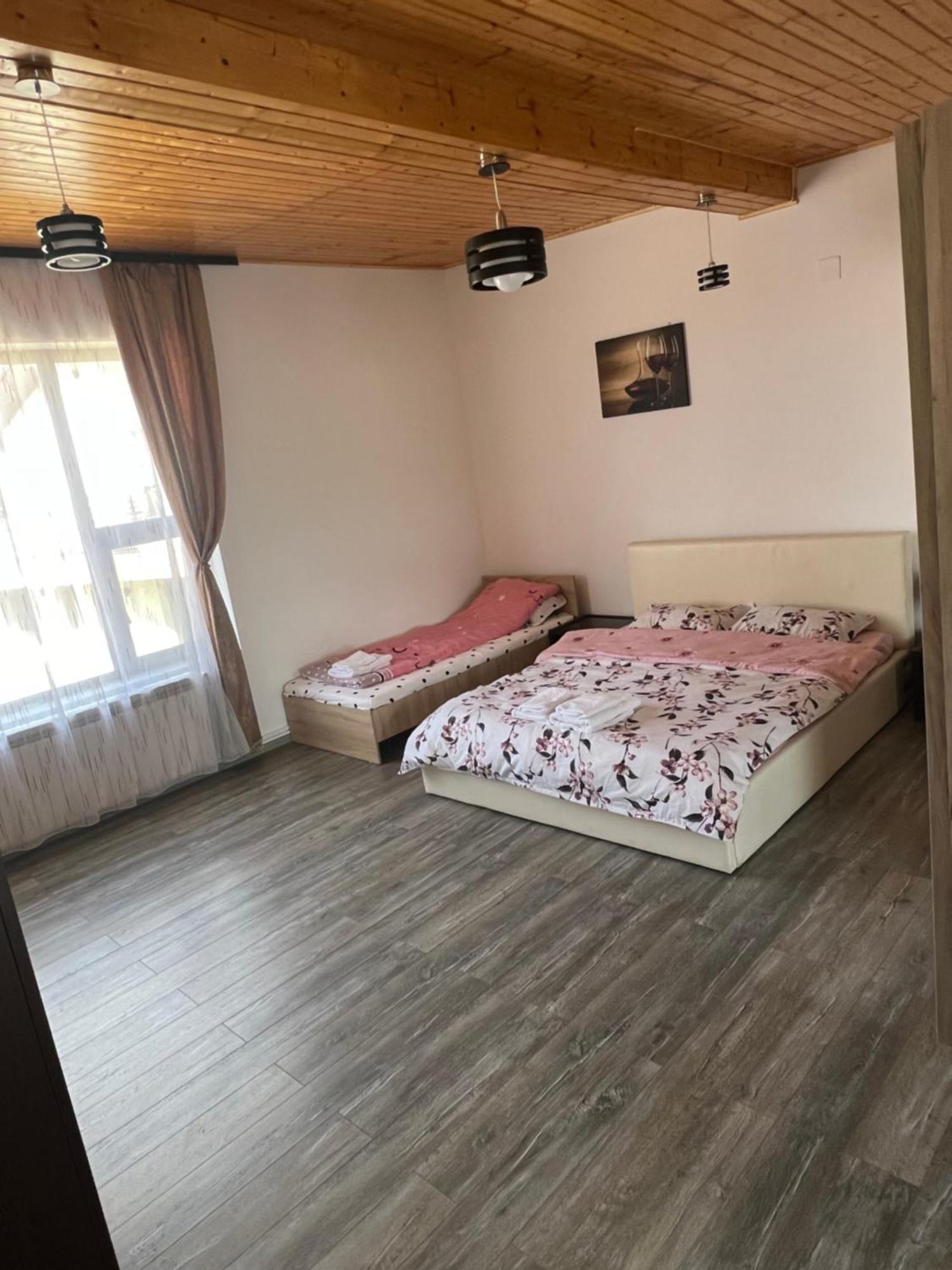Casa Selly Hotel Tulcea Ngoại thất bức ảnh